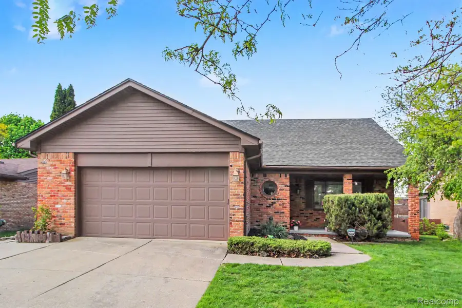 45440 Holmes Drive, Canton, MI 48187 - #2