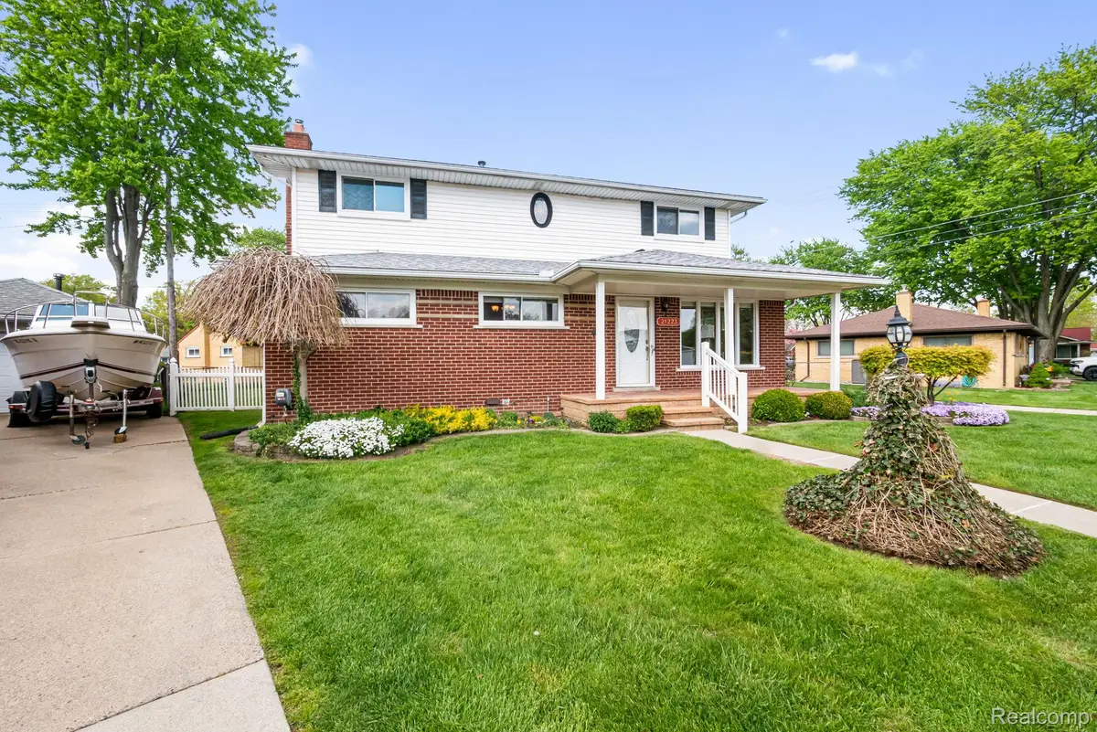 21223 Briar Court, Saint Clair Shores, MI 48081 - #1