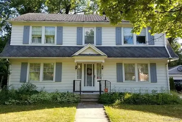 1144 Woodside Drive, Flint, MI 48503