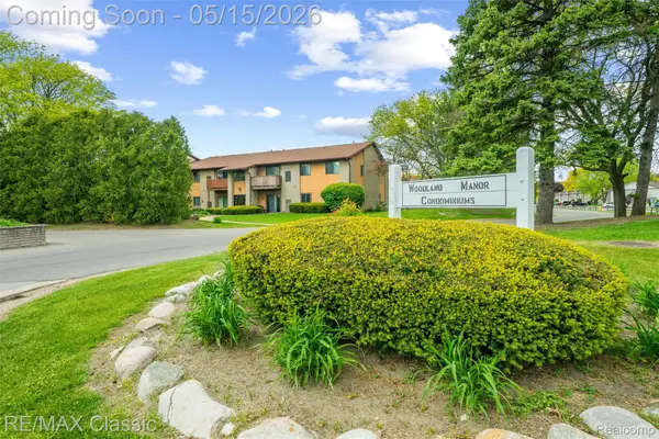 7362 Manor Circle #203, Westland, MI 48185