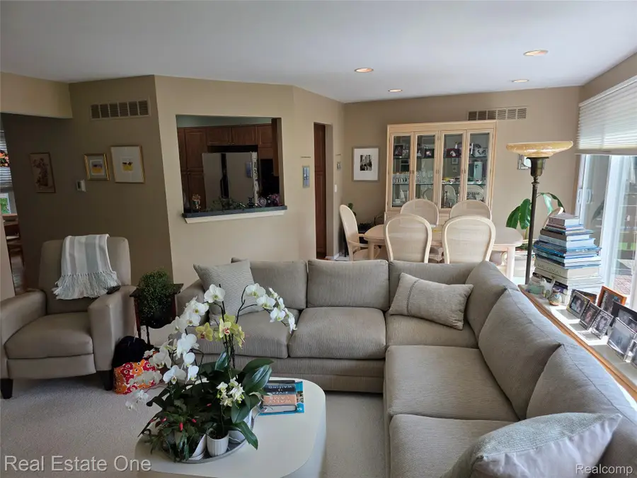 4201 Breckenridge Drive #74, West Bloomfield, MI 48322 - #2