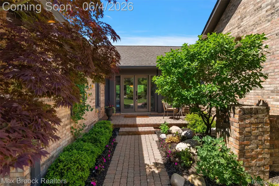 1954 Pine Ridge Court, Bloomfield, MI 48302 - #3