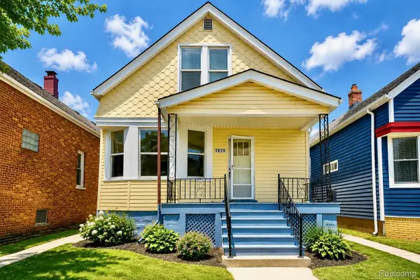 1928 Yemans Street, Hamtramck, MI 48212