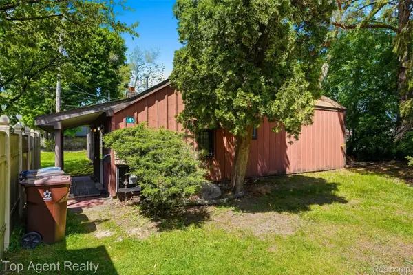 745 Karmada Street, Plymouth, MI 48170
