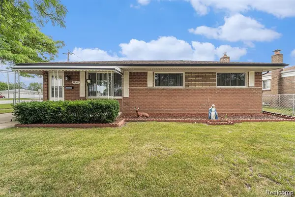 32960 Oakview Drive, Warren, MI 48092