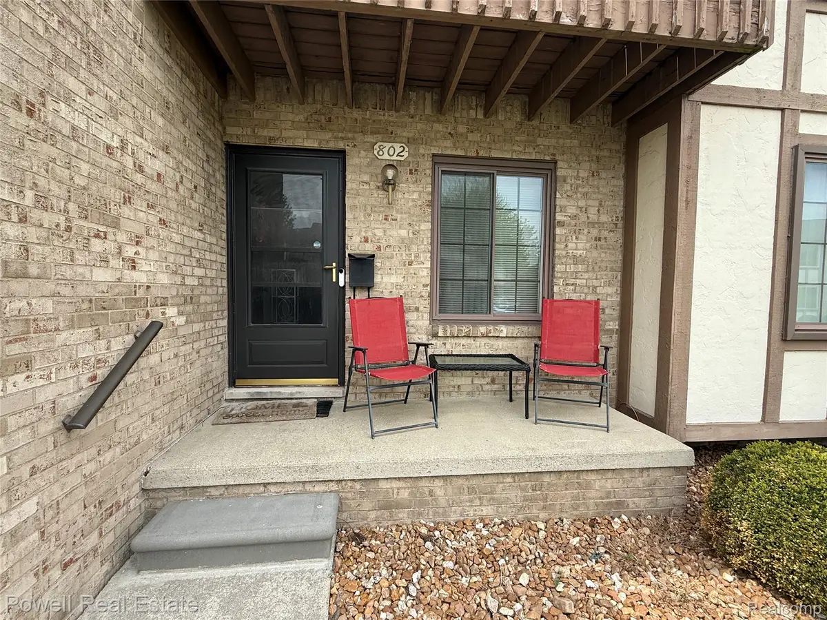 802 Country Club Drive, Saint Clair Shores, MI 48082 - #1