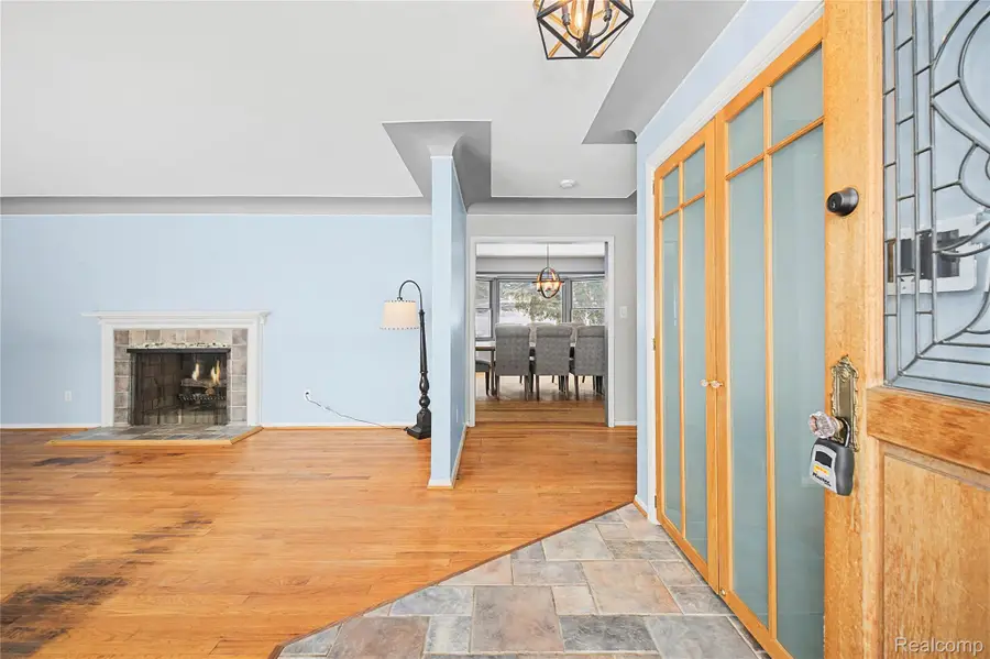 6380 Wellesley Terrace, Clarkston, MI 48346 - #2