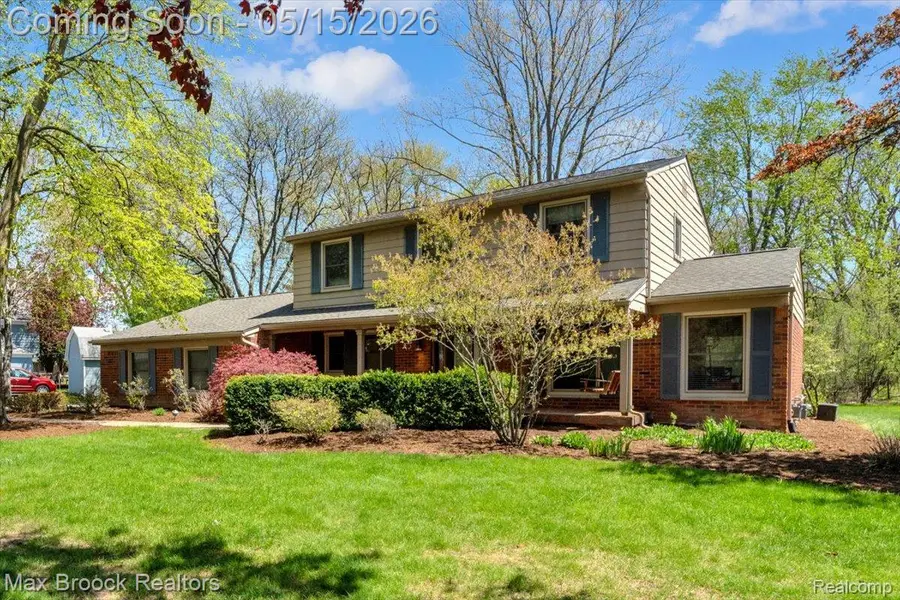 5939 Dunmore Drive, West Bloomfield, MI 48322 - #2