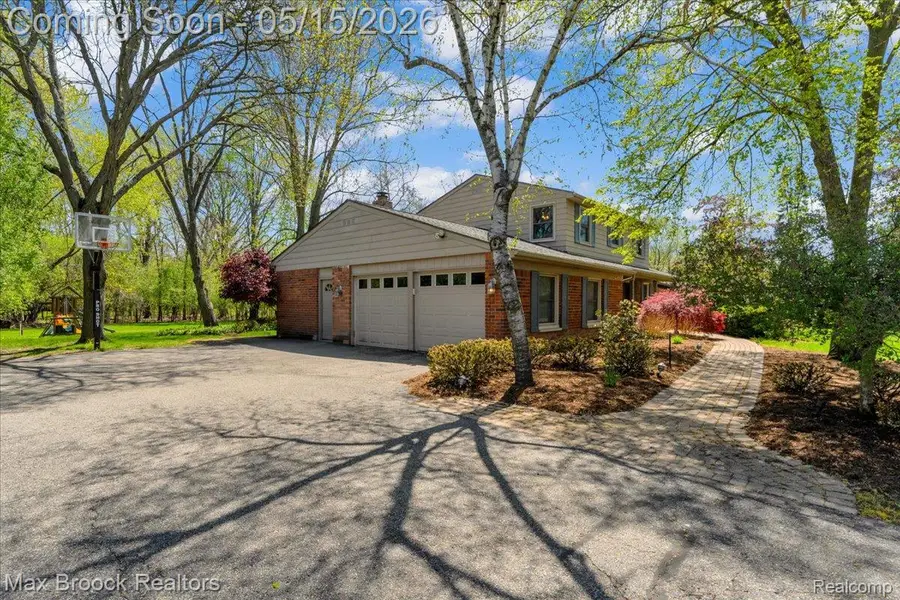 5939 Dunmore Drive, West Bloomfield, MI 48322 - #3