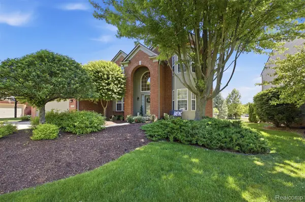 49133 Running Trout Lane, Northville, MI 48168