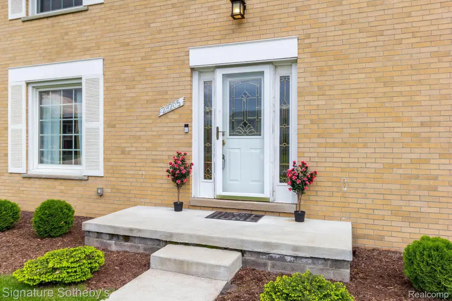 28205 Tavistock Trail, Southfield, MI 48034 - #3