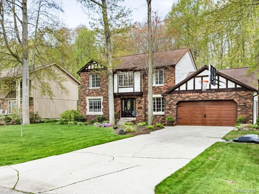 4174 Old Forge Drive, Fort Gratiot, MI 48059 - #2