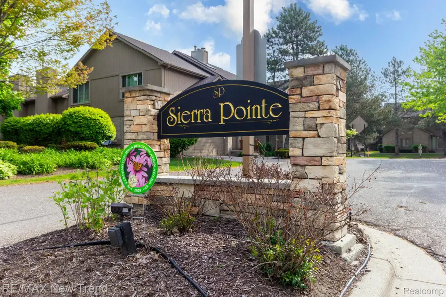 29583 Sierra Pointe Circle, Farmington Hills, MI 48331 - #3