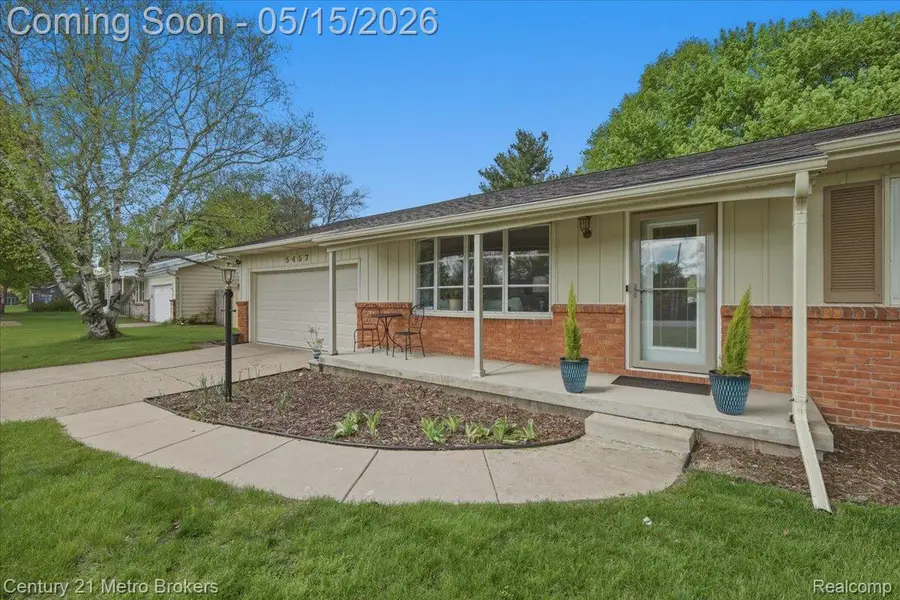 5457 N Seymour Road, Flushing, MI 48433 - #3