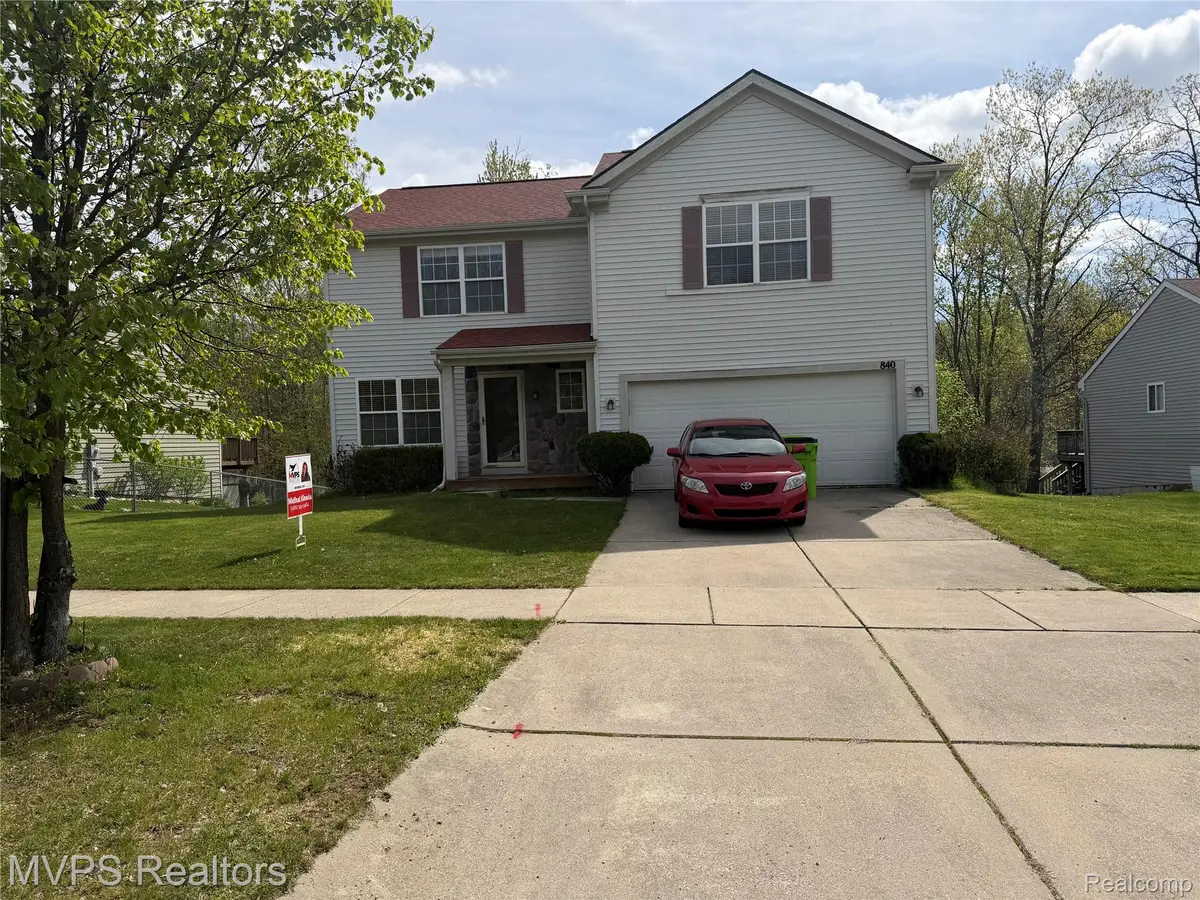 840 Andover Woods Drive, Fenton, MI 48430 - #1