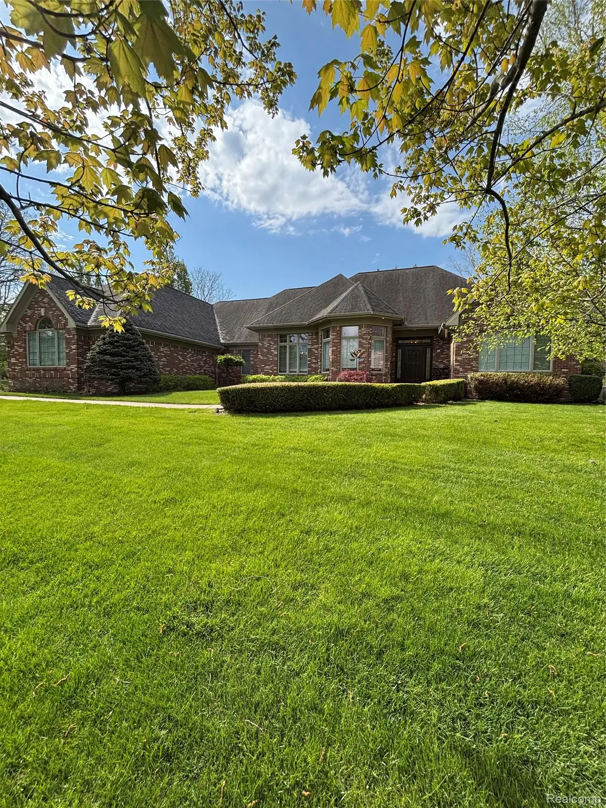 9035 N Island Drive, Flushing, MI 48433 - #1
