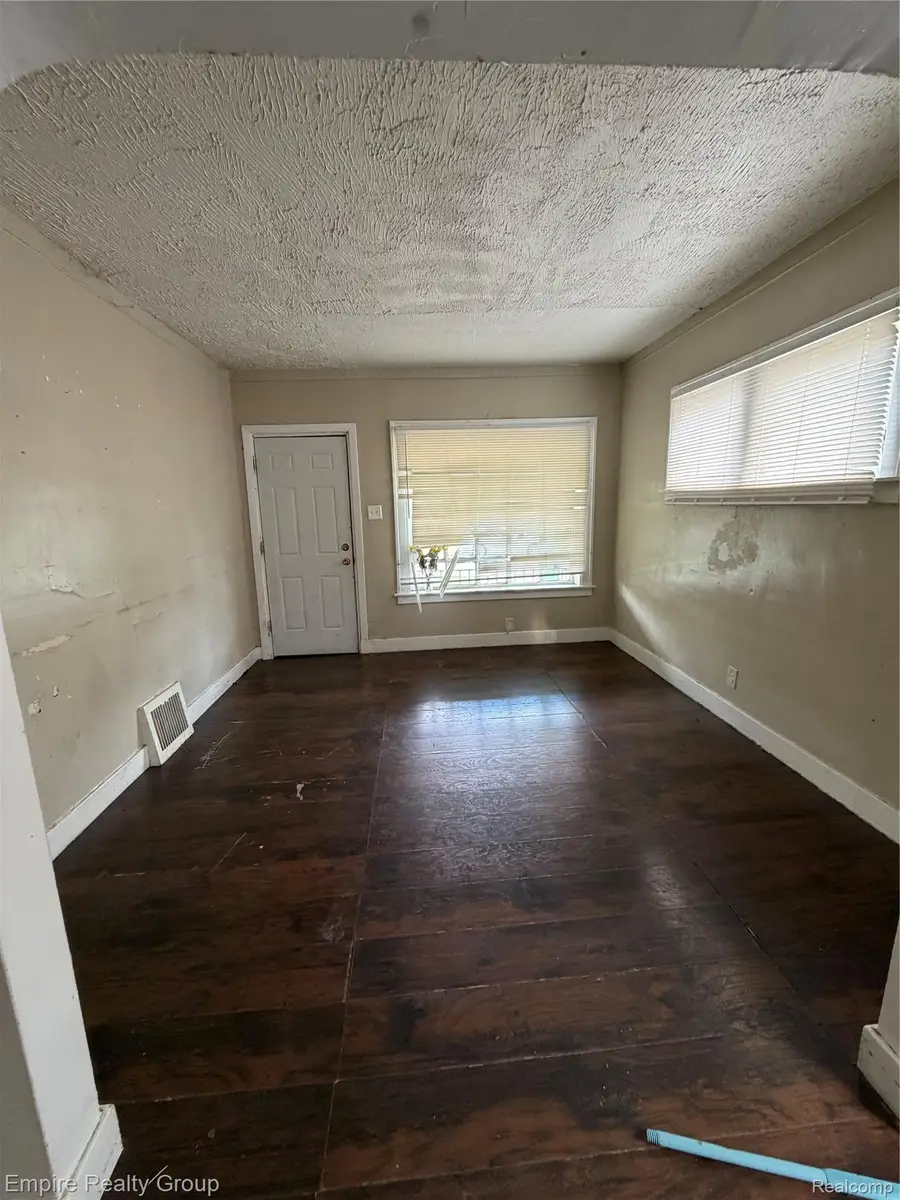 18191 Russell Street, Highland Park, MI 48203 - #3