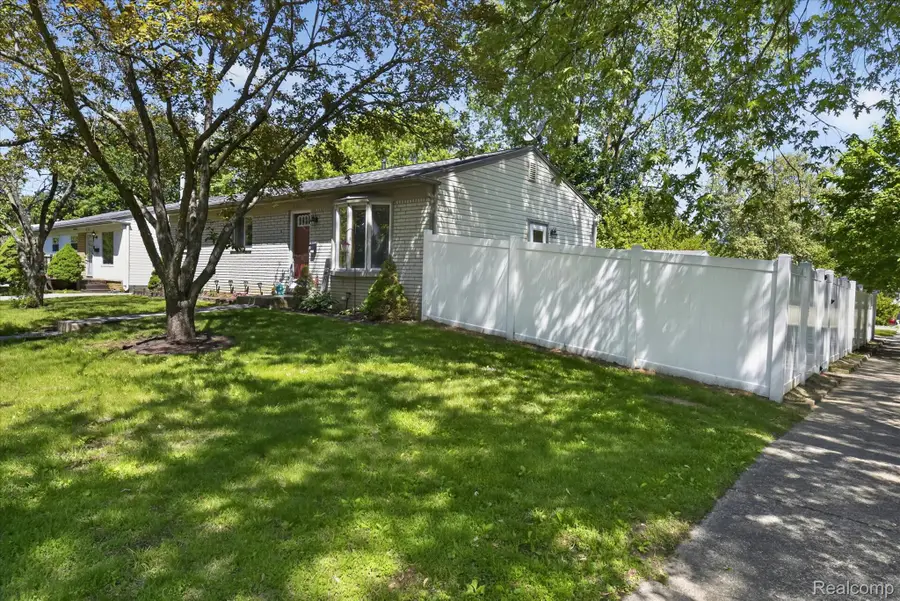 39206 Nottingham Street, Westland, MI 48186 - #3