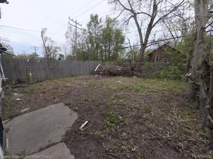2569 Alter Road, Detroit, MI 48215 - #3