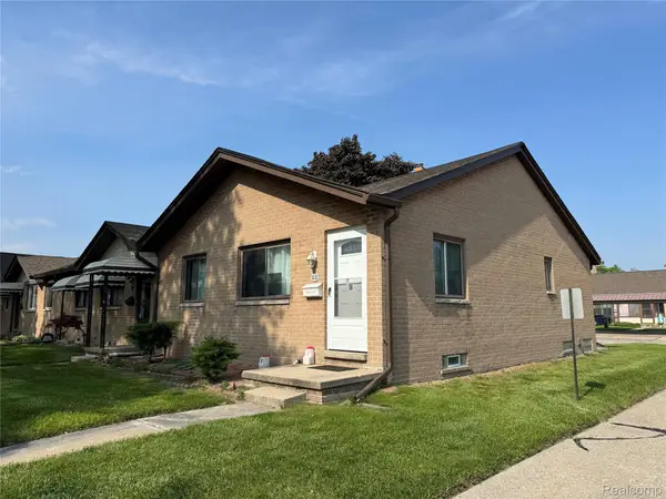 8401 18 Mile Road #112, SterlingHeights, MI 48313