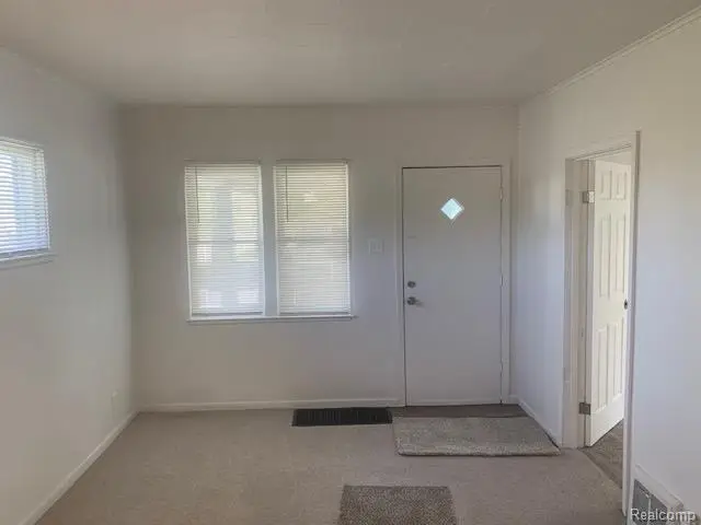 1702 Arizona Avenue, Flint, MI 48506 - #2