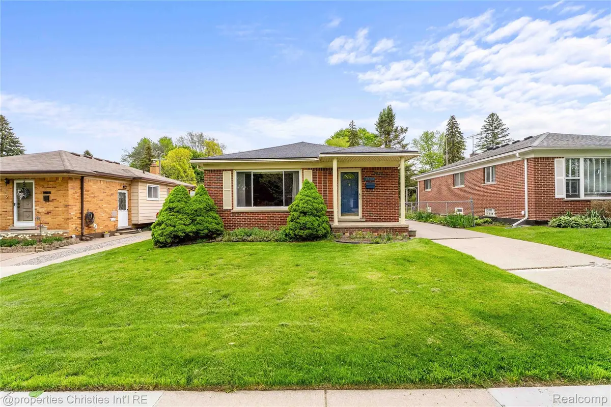1330 N Custer Avenue, Clawson, MI 48017 - #1
