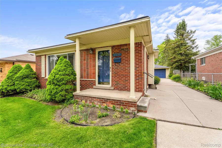 1330 N Custer Avenue, Clawson, MI 48017 - #3