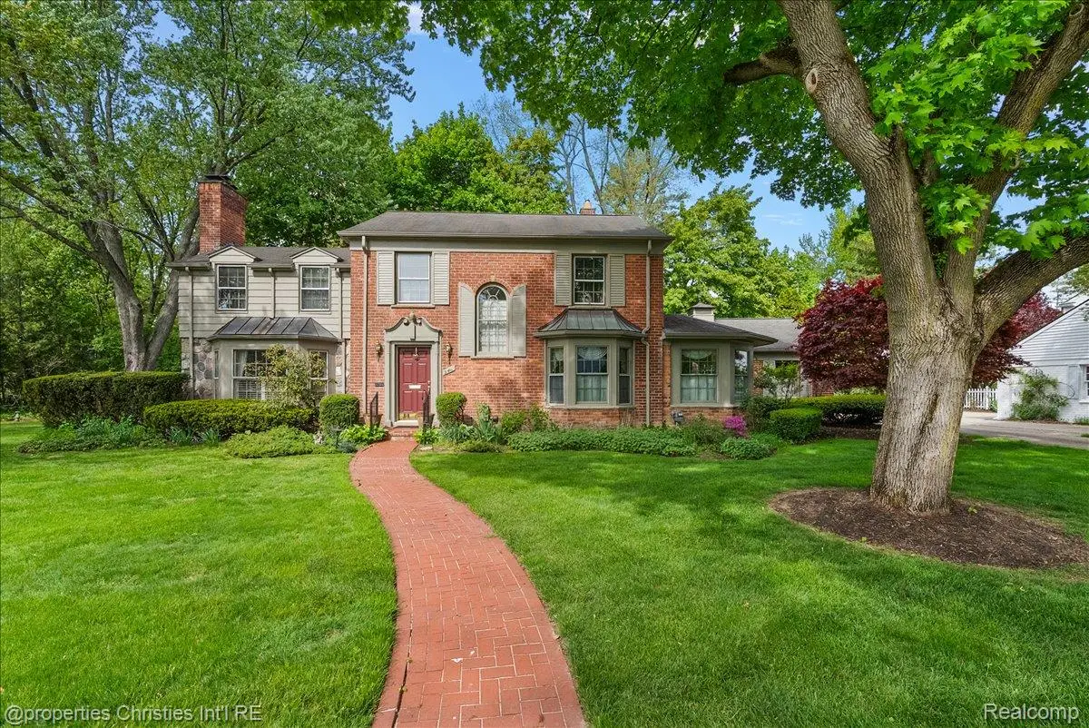 341 Westwood Drive, Bloomfield Hills, MI 48301 - #1