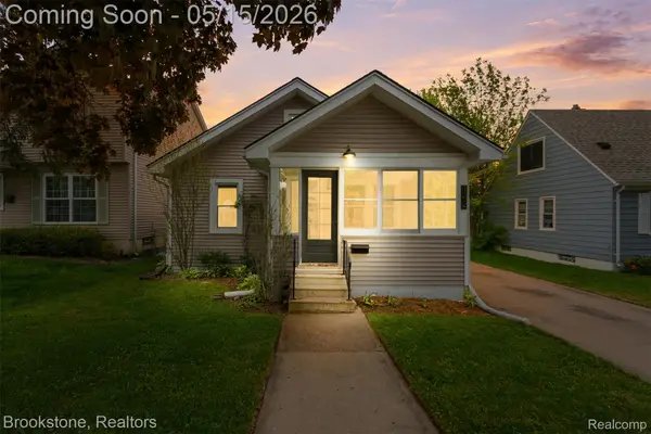 142 Massoit Street, CommerceTwp, MI 48017
