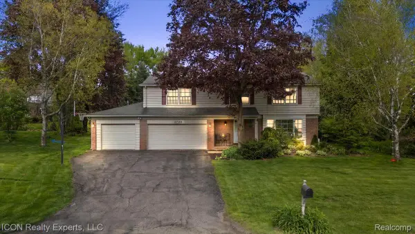 2720 Bridle Road, BloomfieldHills, MI 48304