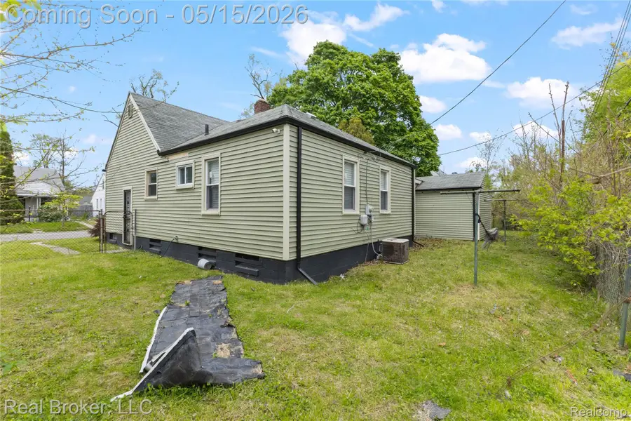 17486 Maine Street, Hamtramck, MI 48212 - #3