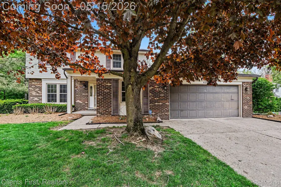 42542 Knollwood Court, Northville, MI 48168 - #2