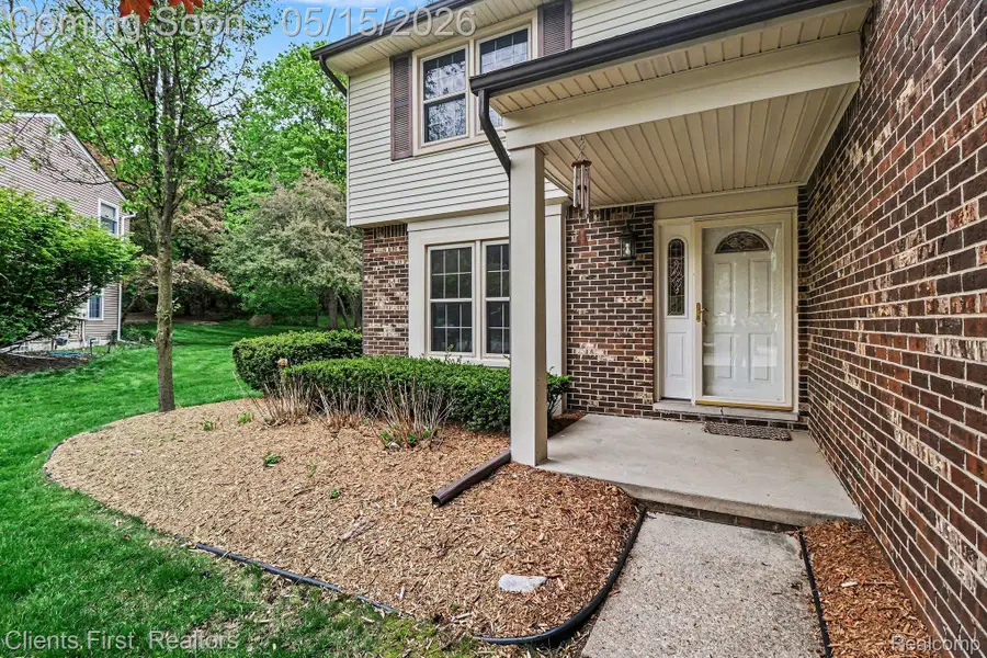42542 Knollwood Court, Northville, MI 48168 - #3