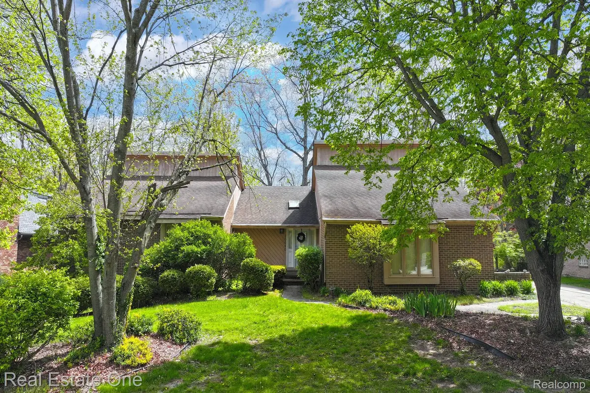 20080 Longridge Court, Northville, MI 48167 - #1