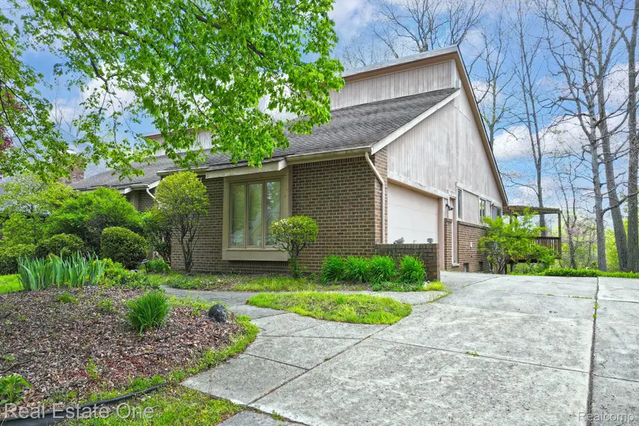 20080 Longridge Court, Northville, MI 48167 - #2