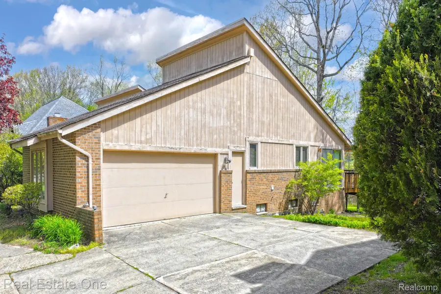 20080 Longridge Court, Northville, MI 48167 - #3