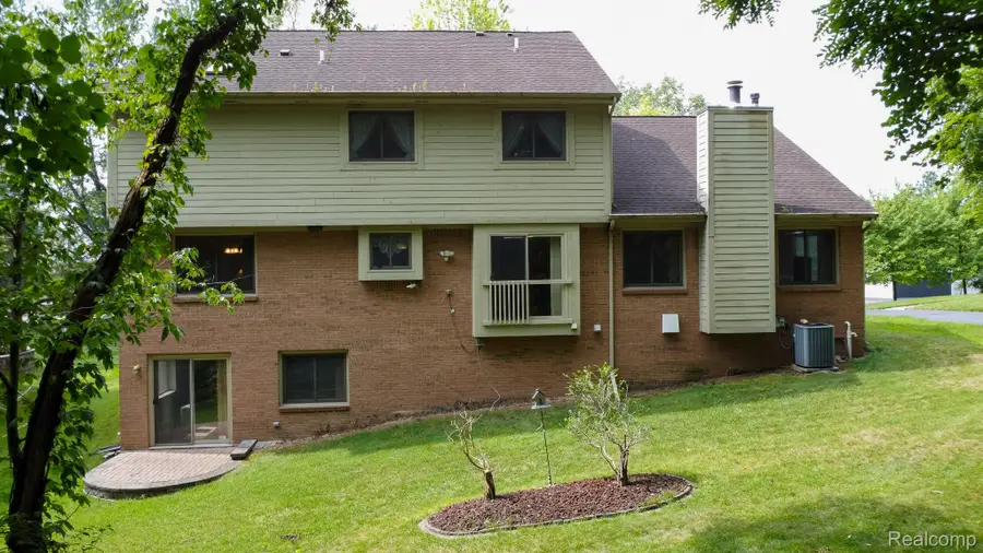 6926 Alden Drive, West Bloomfield, MI 48324 - #2