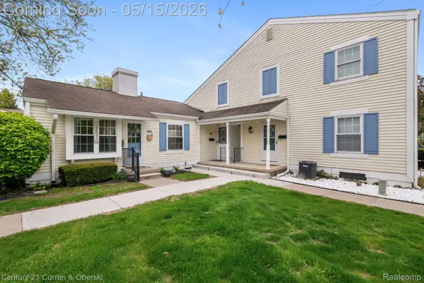 21240 E Glen Haven Circle, Northville, MI 48167