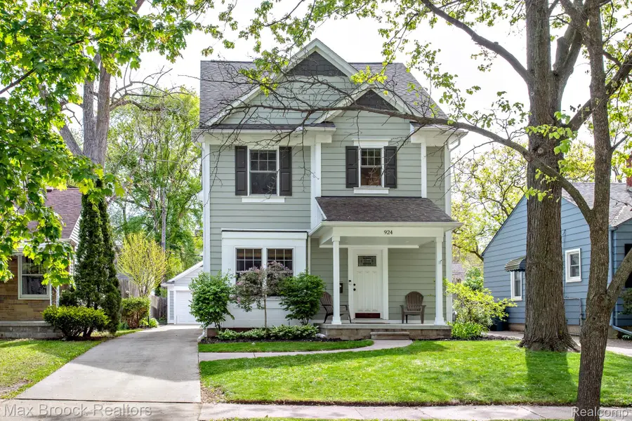 924 N Maple Avenue, Royal Oak, MI 48067 - #2