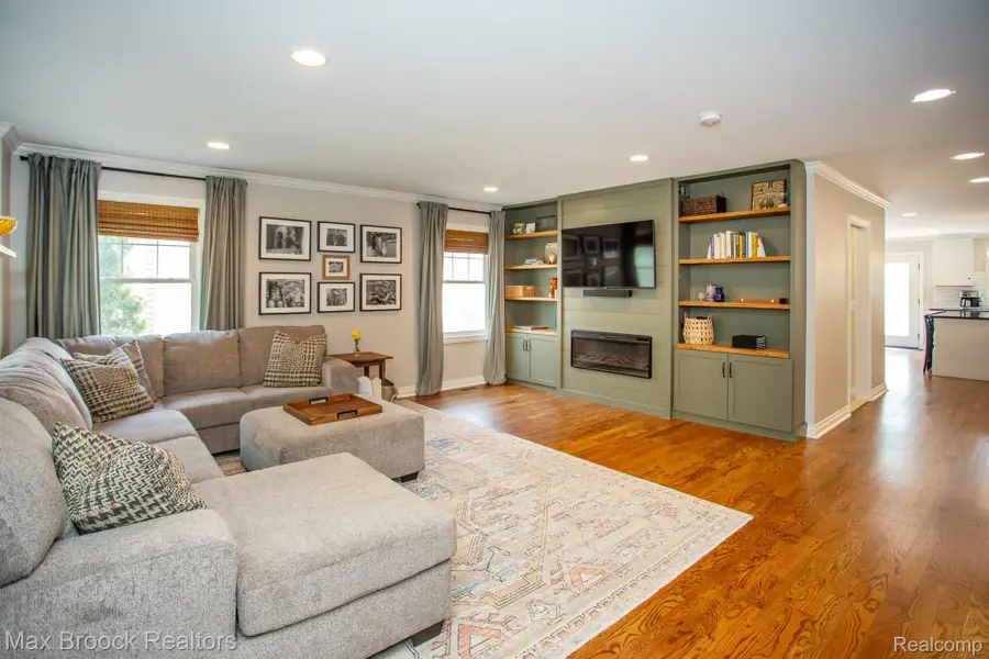 924 N Maple Avenue, Royal Oak, MI 48067 - #3