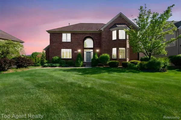 48869 Woodson Way, Canton, MI 48187