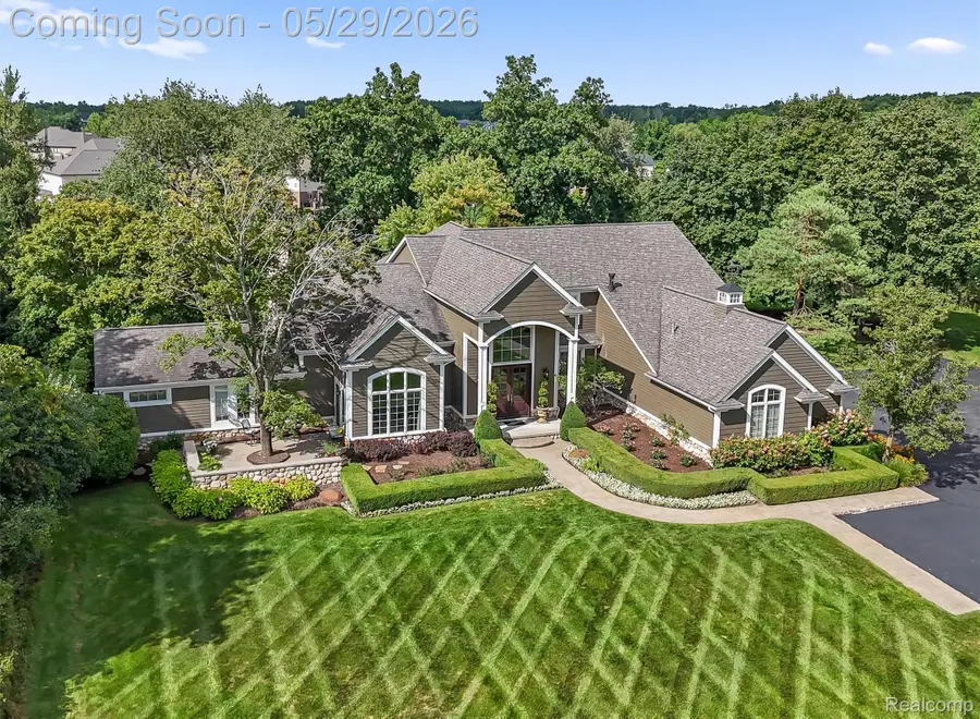 864 Pine Needle Trail, Rochester, MI 48306 - #2
