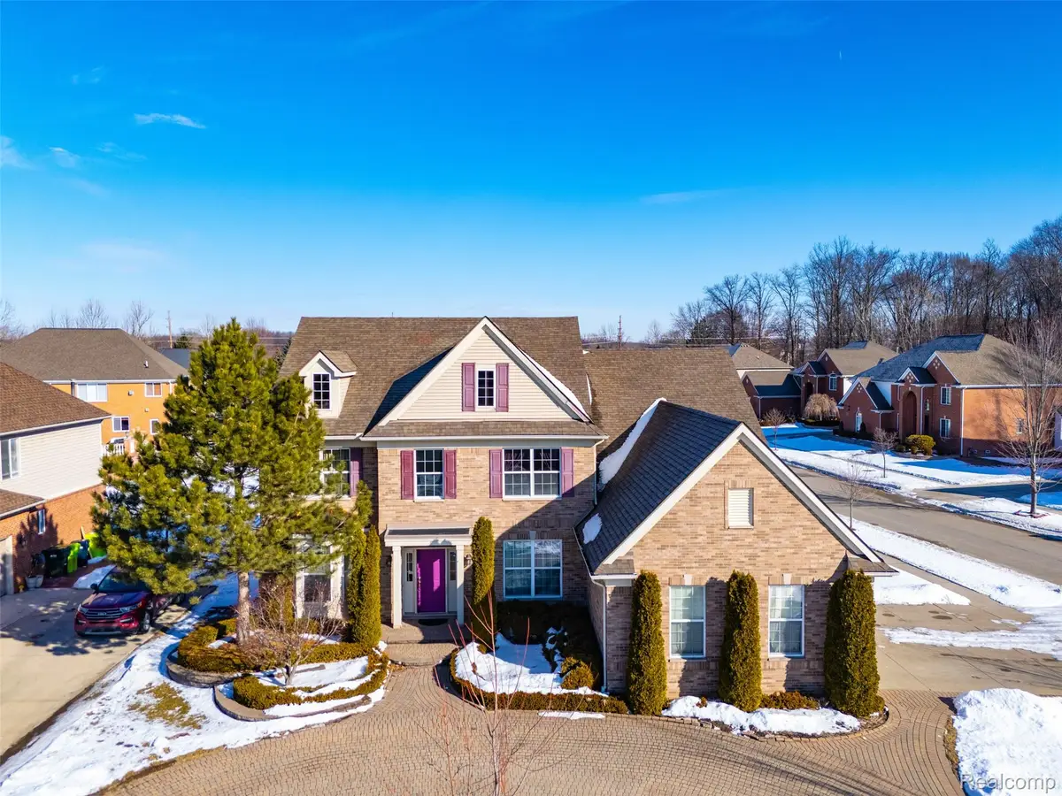 42575 Silverwood Drive, Sterling Heights, MI 48314 - #1