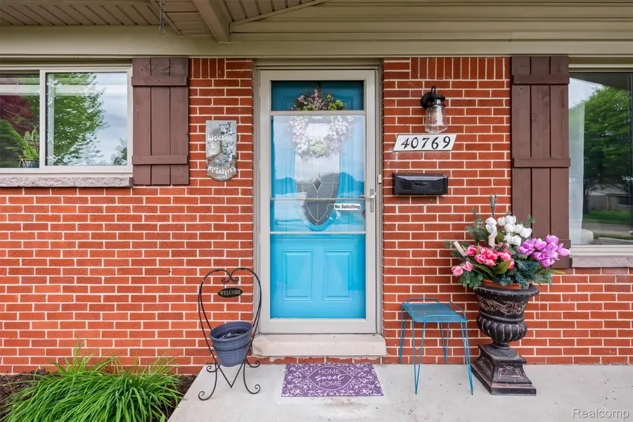 40769 Flagstaff Drive, Sterling Heights, MI 48313 - #2
