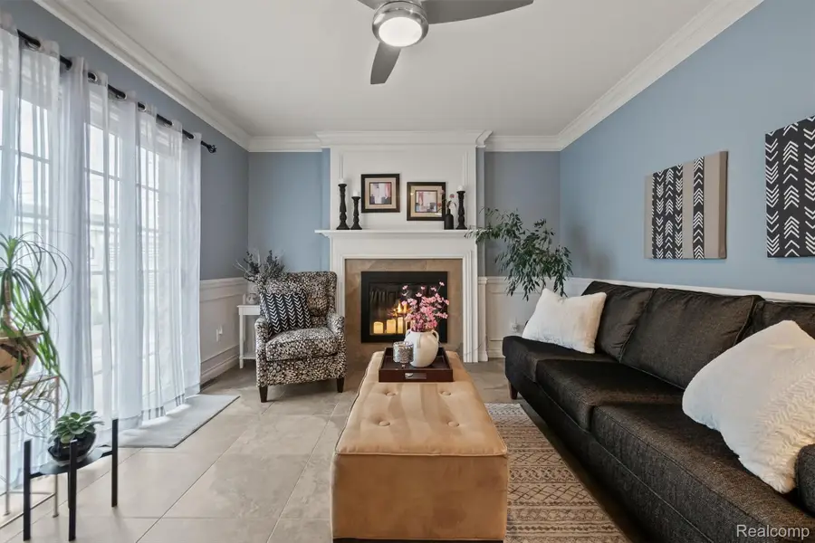40769 Flagstaff Drive, Sterling Heights, MI 48313 - #3