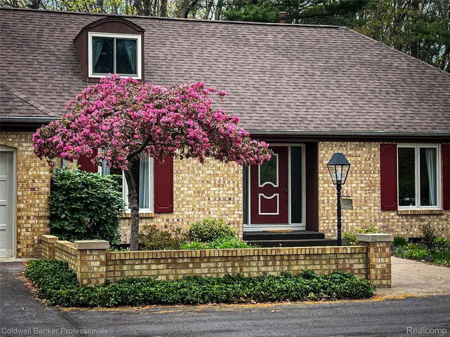 3969 Braeburn Drive, Norton Shores, MI 49441 - #3