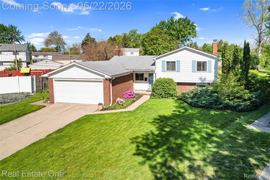 38743 Arcola Drive, Sterling Heights, MI 48312 - #2