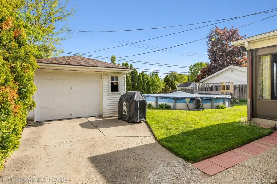 35475 Richland Street, Livonia, MI 48150 - #2