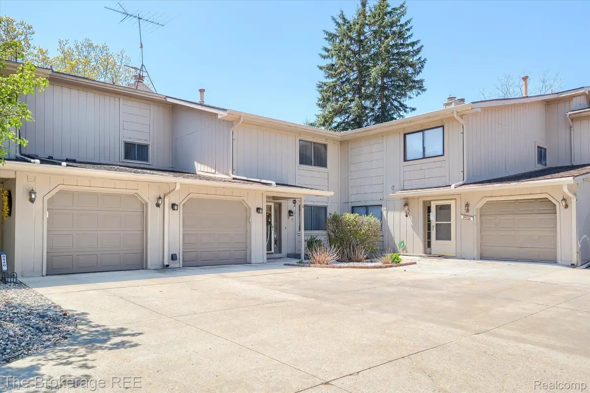 9538 Fenhill Drive, Grand Blanc, MI 48439 - #1