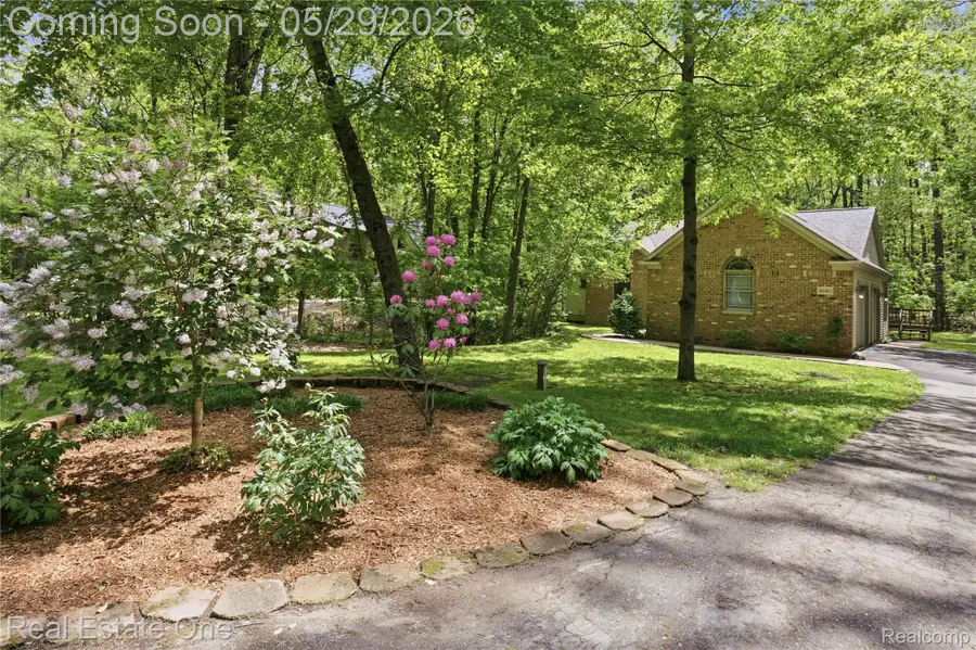 4640 Oak Lane, Hamburg, MI 48189 - #3